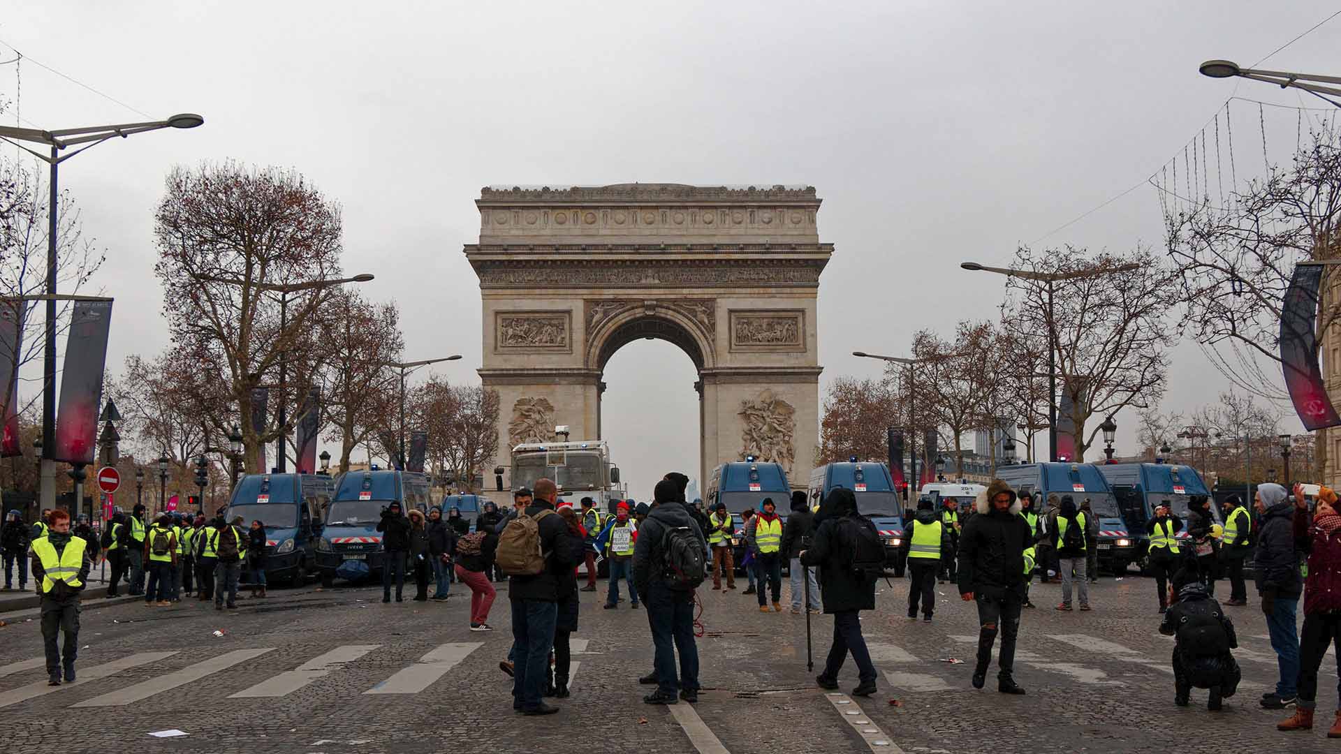 Manifestation des Gilets jaunes à PARIS sur les Champs Elysées  15-dec-2018